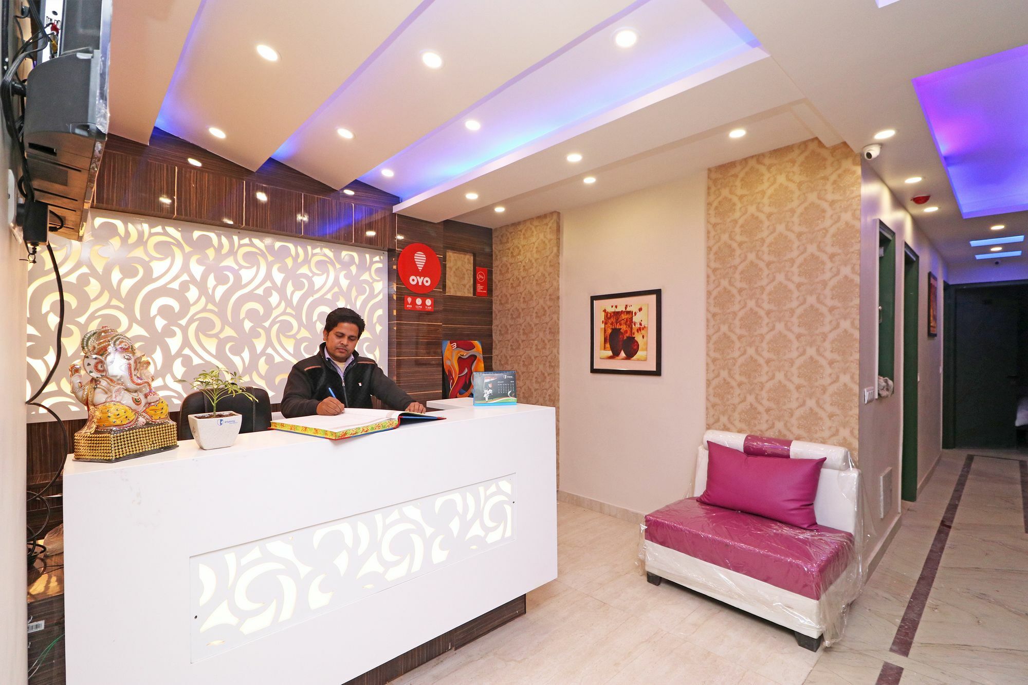 Oyo 11593 Hotel Aman Guest House New Delhi Exterior photo