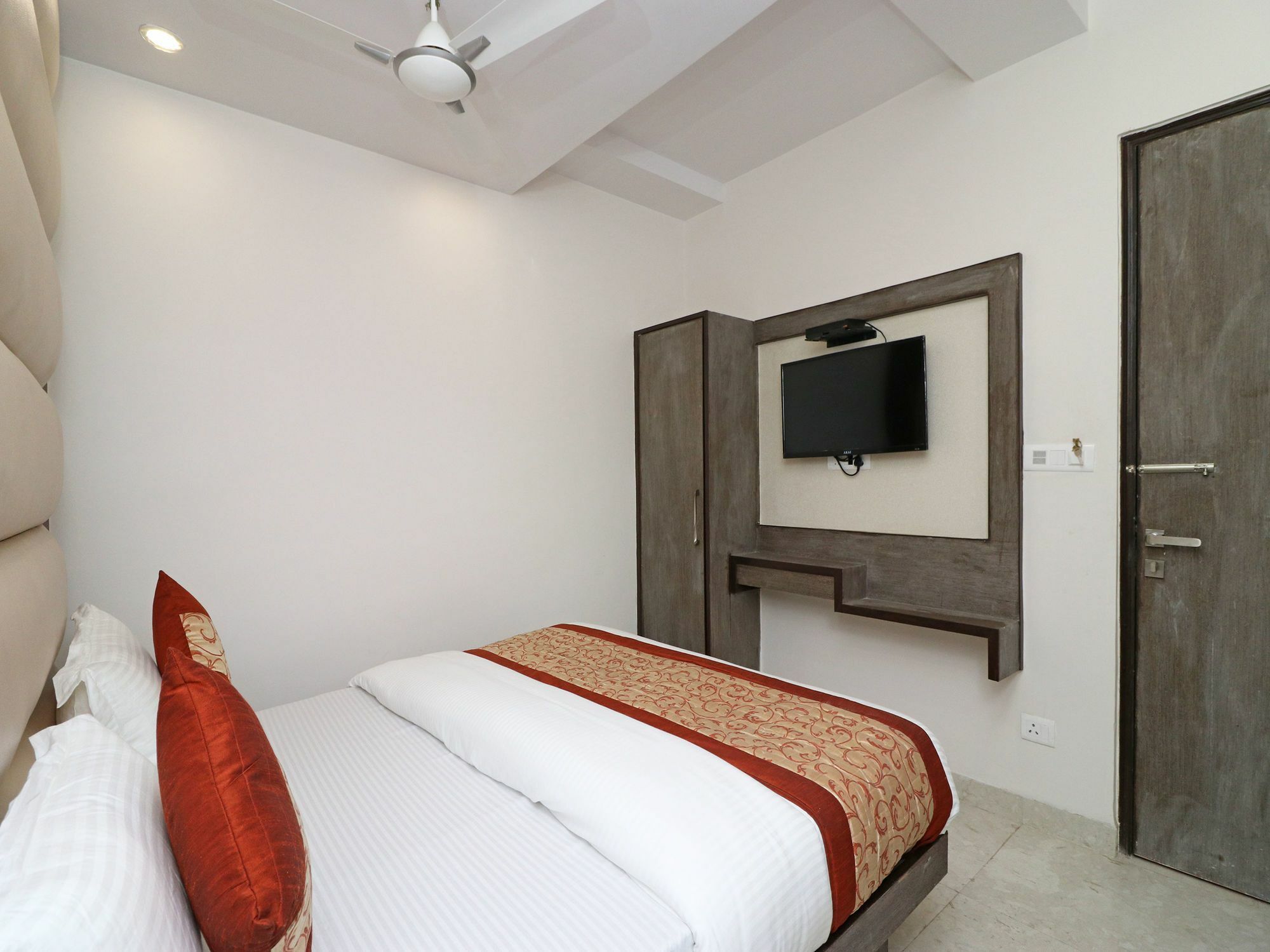 Oyo 11593 Hotel Aman Guest House New Delhi Exterior photo