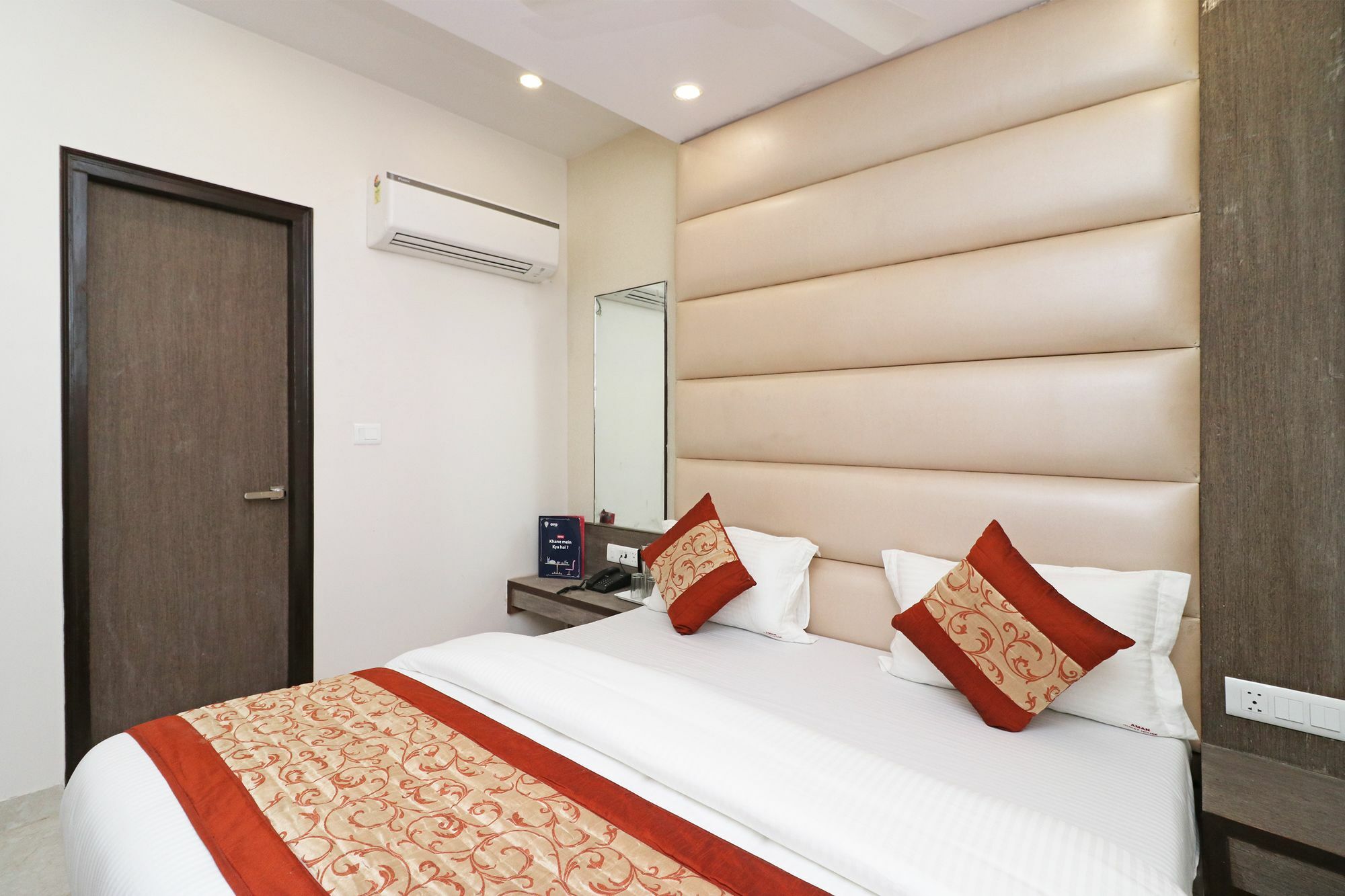 Oyo 11593 Hotel Aman Guest House New Delhi Exterior photo