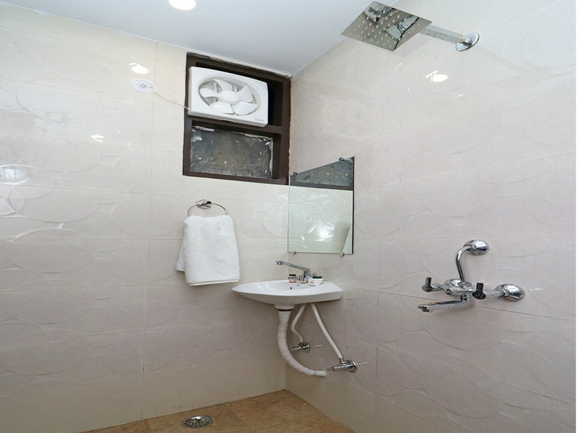 Oyo 11593 Hotel Aman Guest House New Delhi Exterior photo