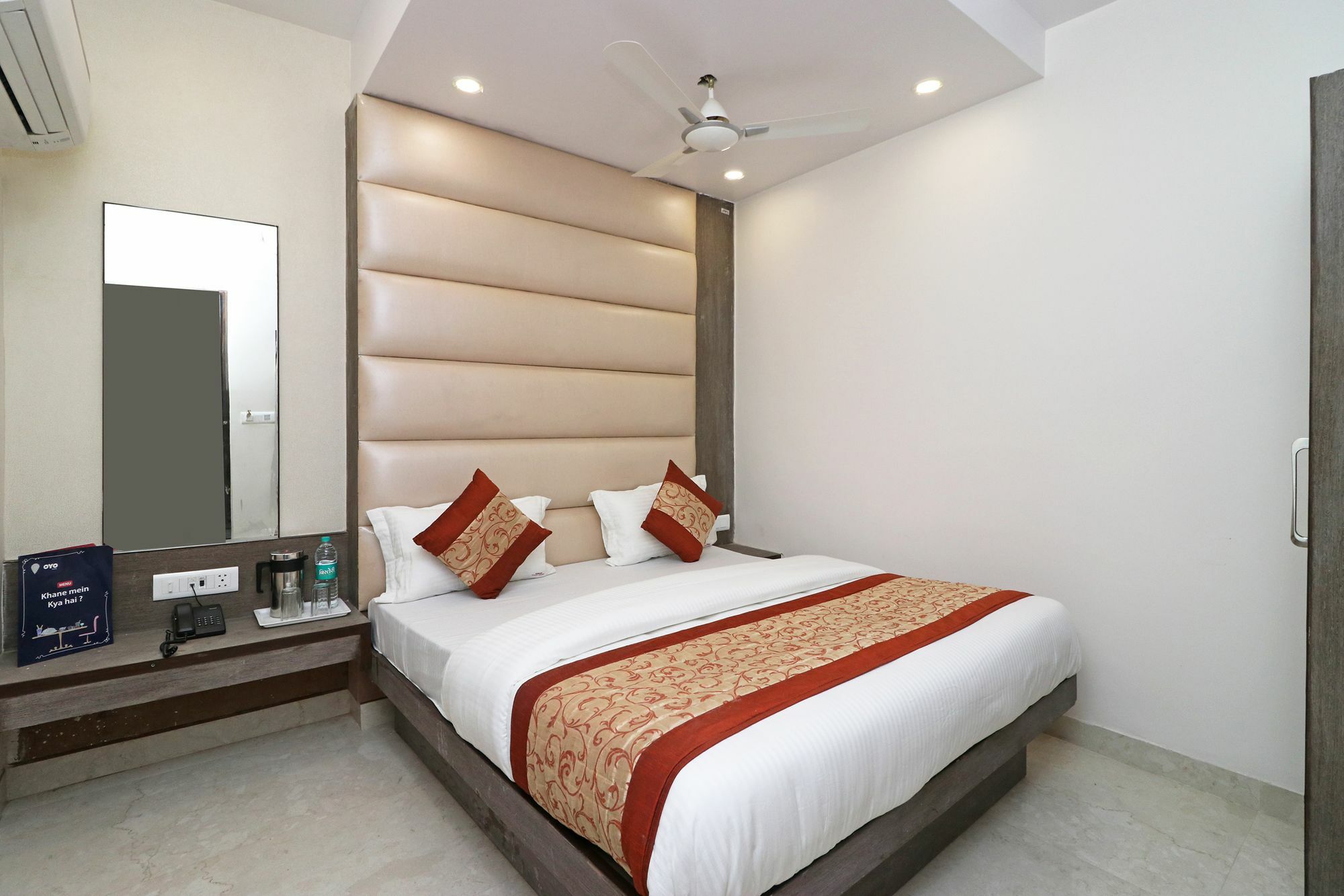 Oyo 11593 Hotel Aman Guest House New Delhi Exterior photo