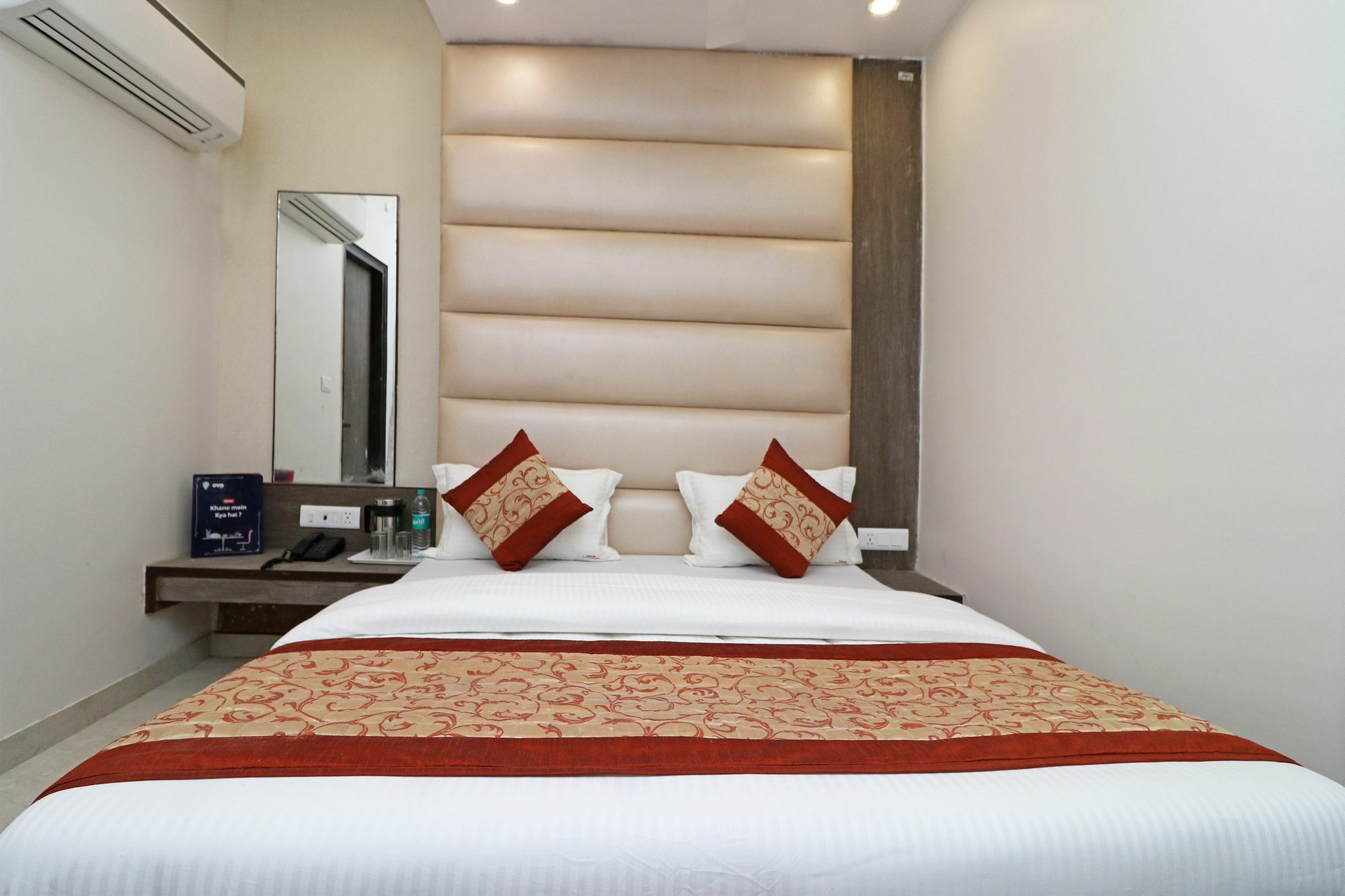 Oyo 11593 Hotel Aman Guest House New Delhi Exterior photo